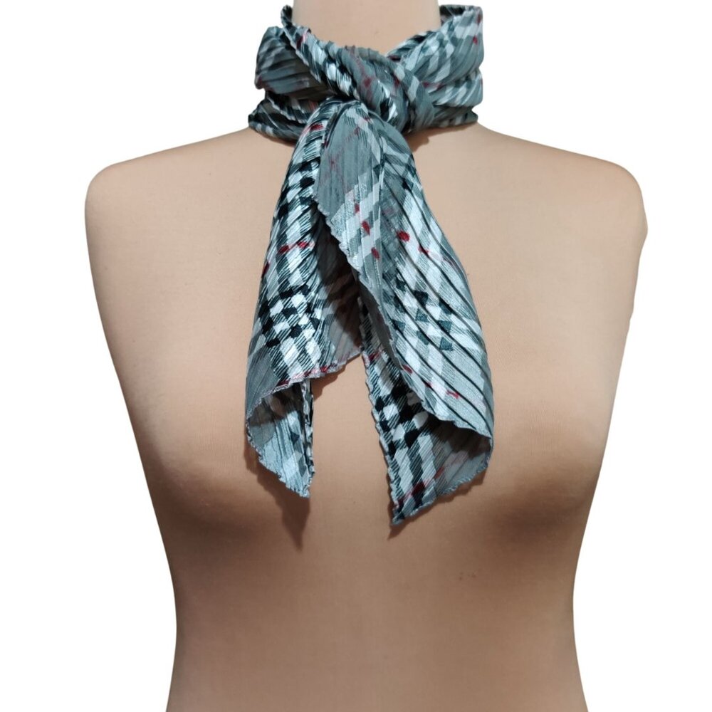 Classic Nova Check Plaid Scarf Neutral Gray Black Crinkle Pleated Lightweight